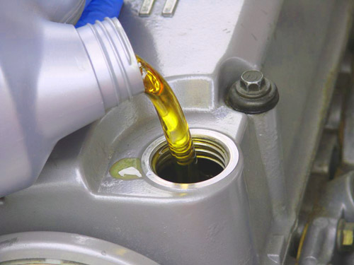 Motorový olej na bázi PAG